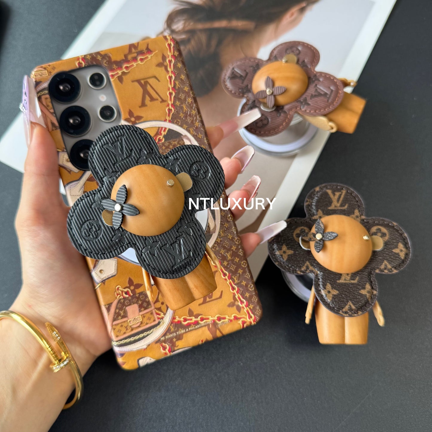 Vivian Floral Love Samsung Case with Magsafe Holder