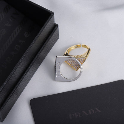 Anillo Abierto de Moda con Triángulo de Diamantes