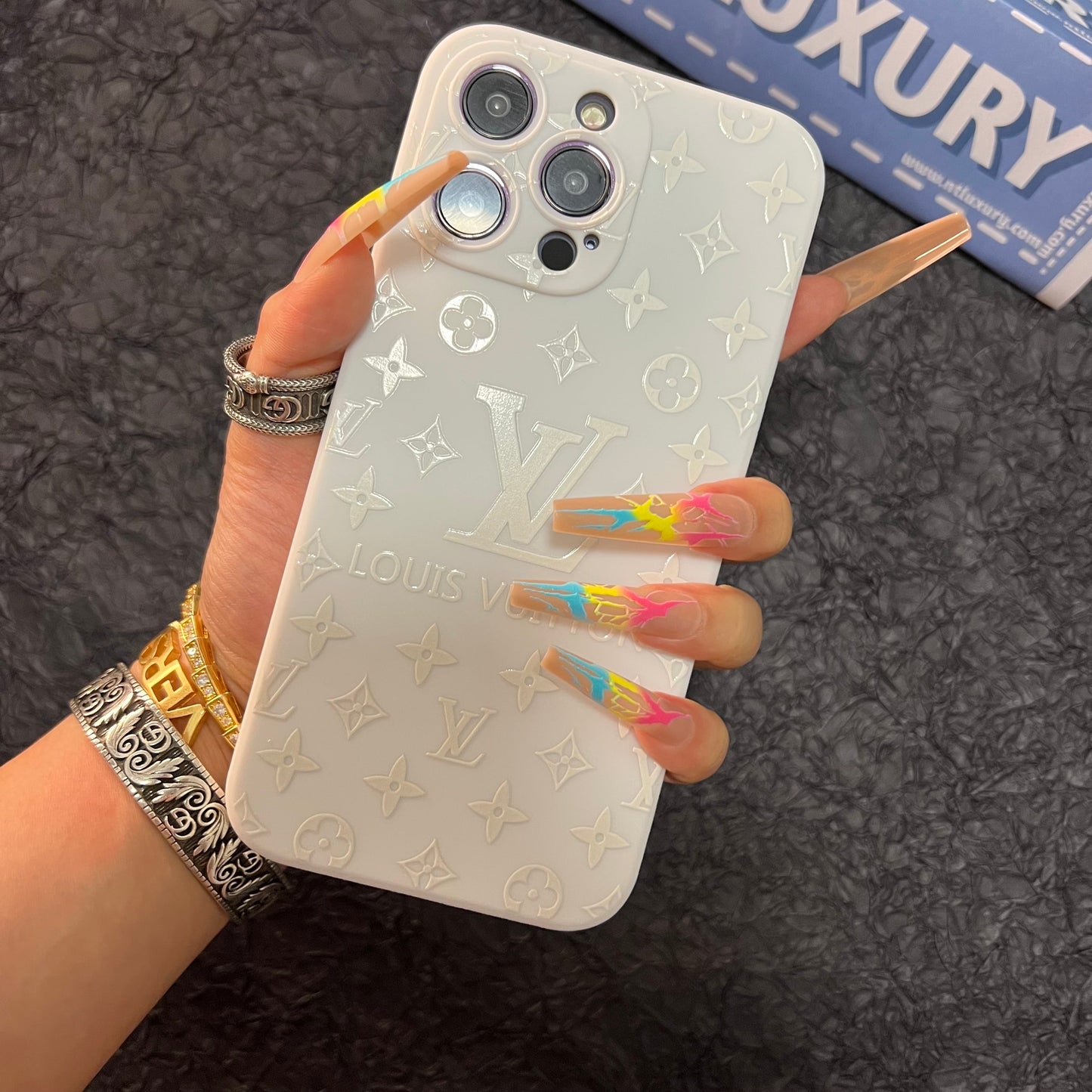 Black Trendy Phone Case ( Big Love For Red)