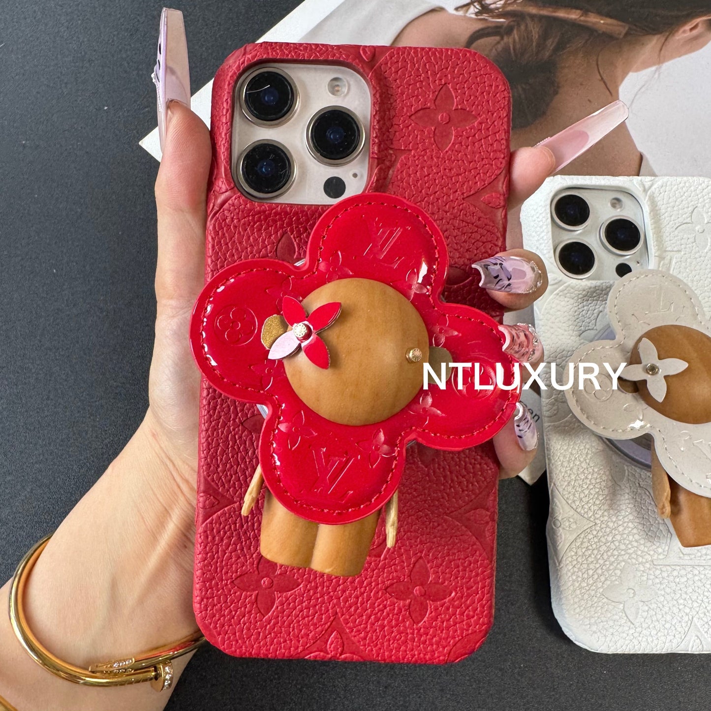 White and Red Love Design For iPhone With MagSafe Holder