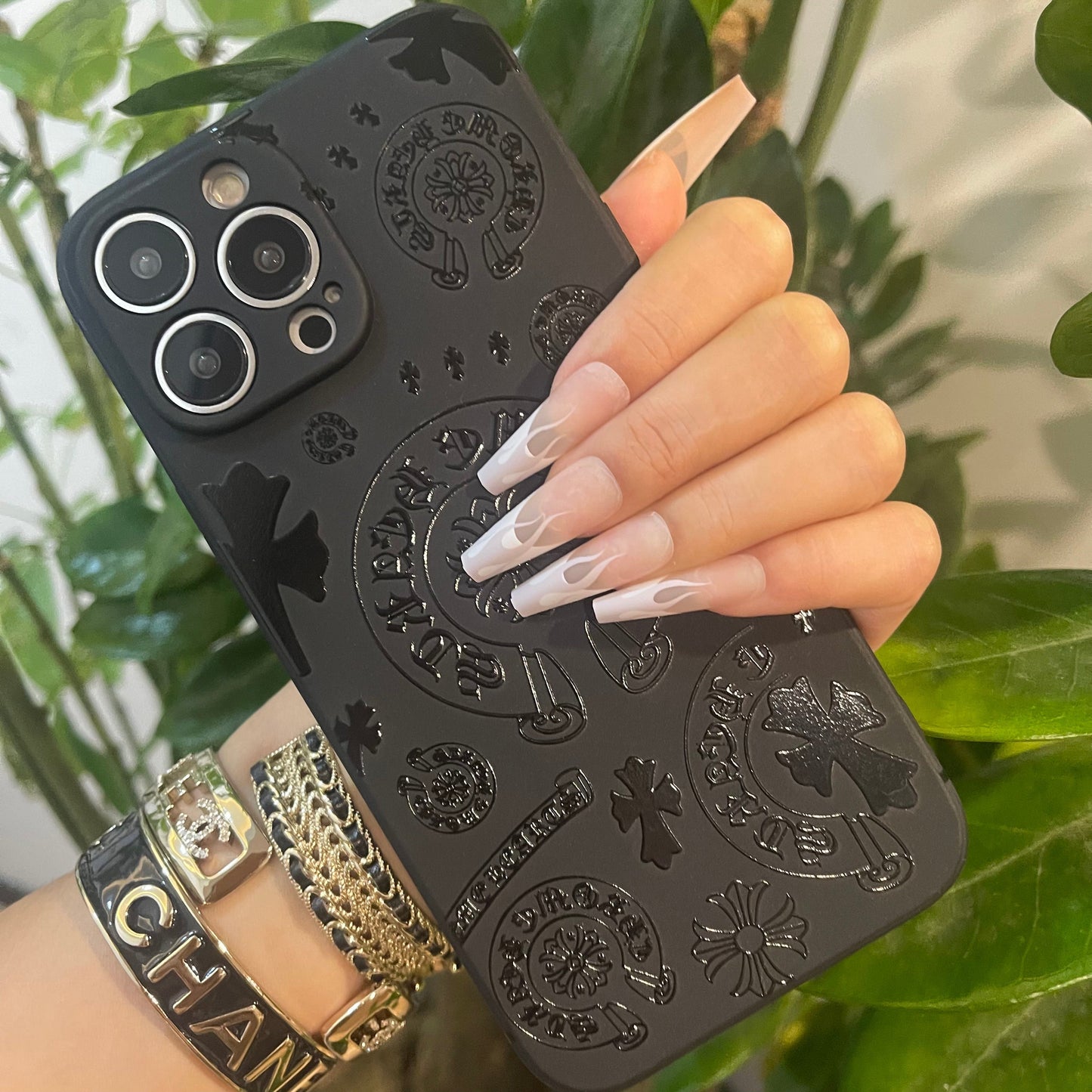 Black Trendy Phone Case (Full Heart)