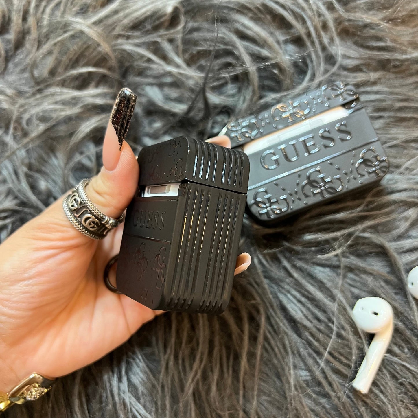 Black Trendy Airpods Case (M GU)