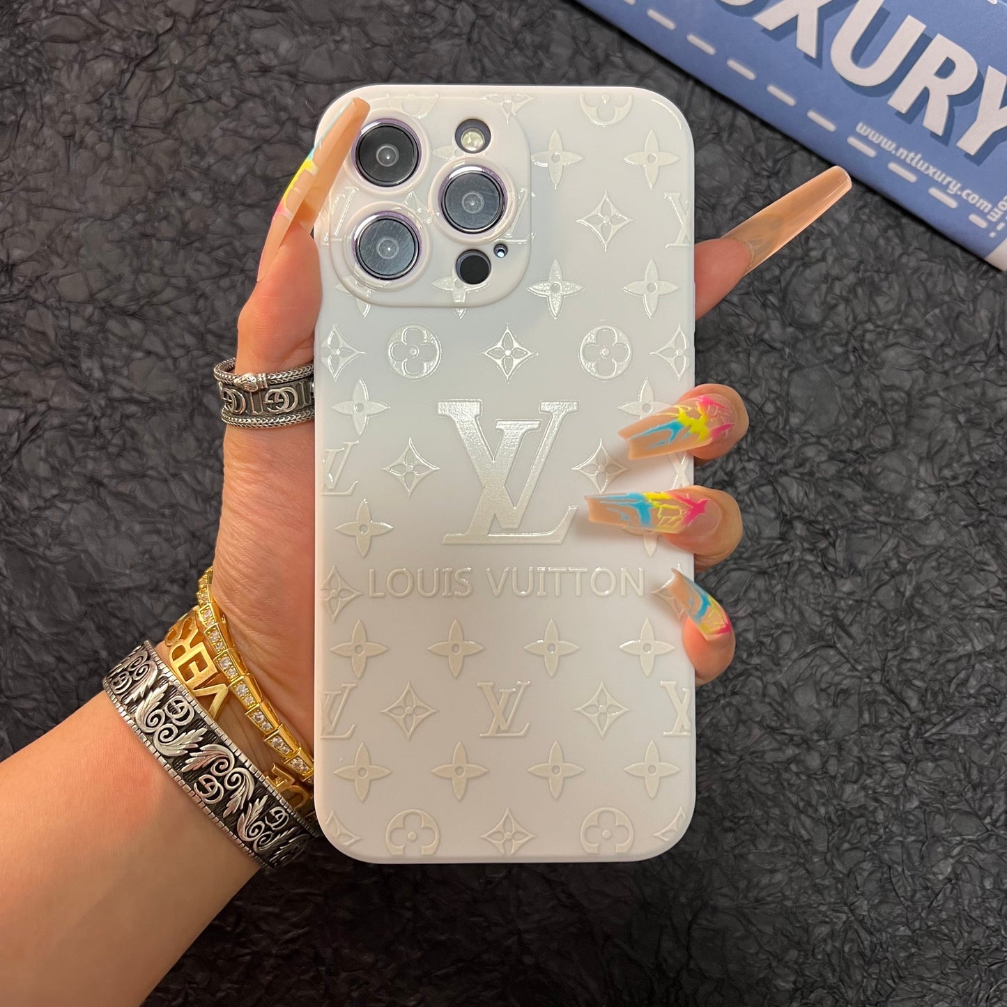 Black Trendy Phone Case ( Big Love For Red)