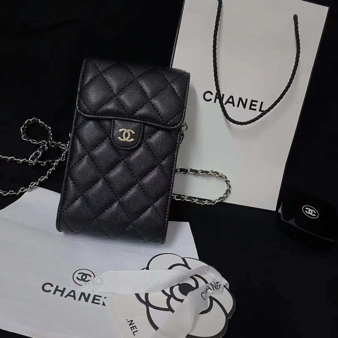 Classic Diamond Plaid Phone Bag