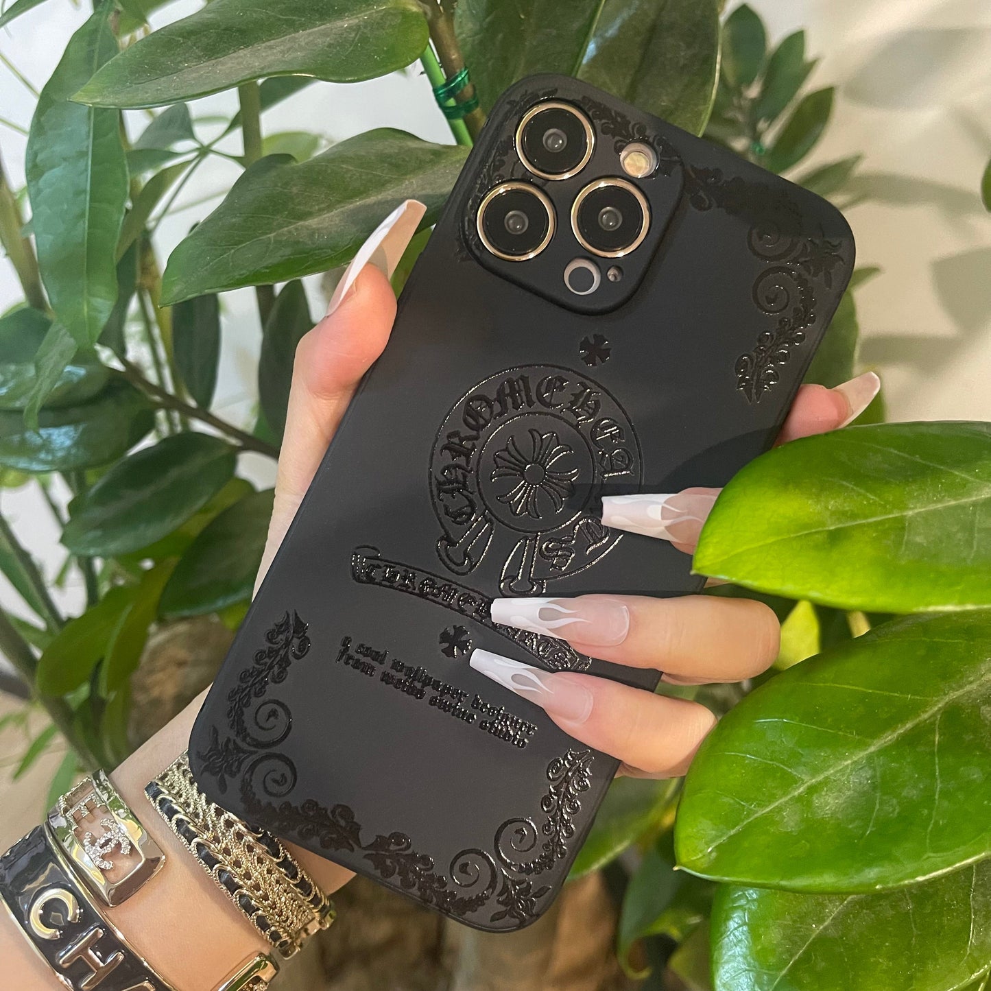 Black Trendy Phone Case (Heart)