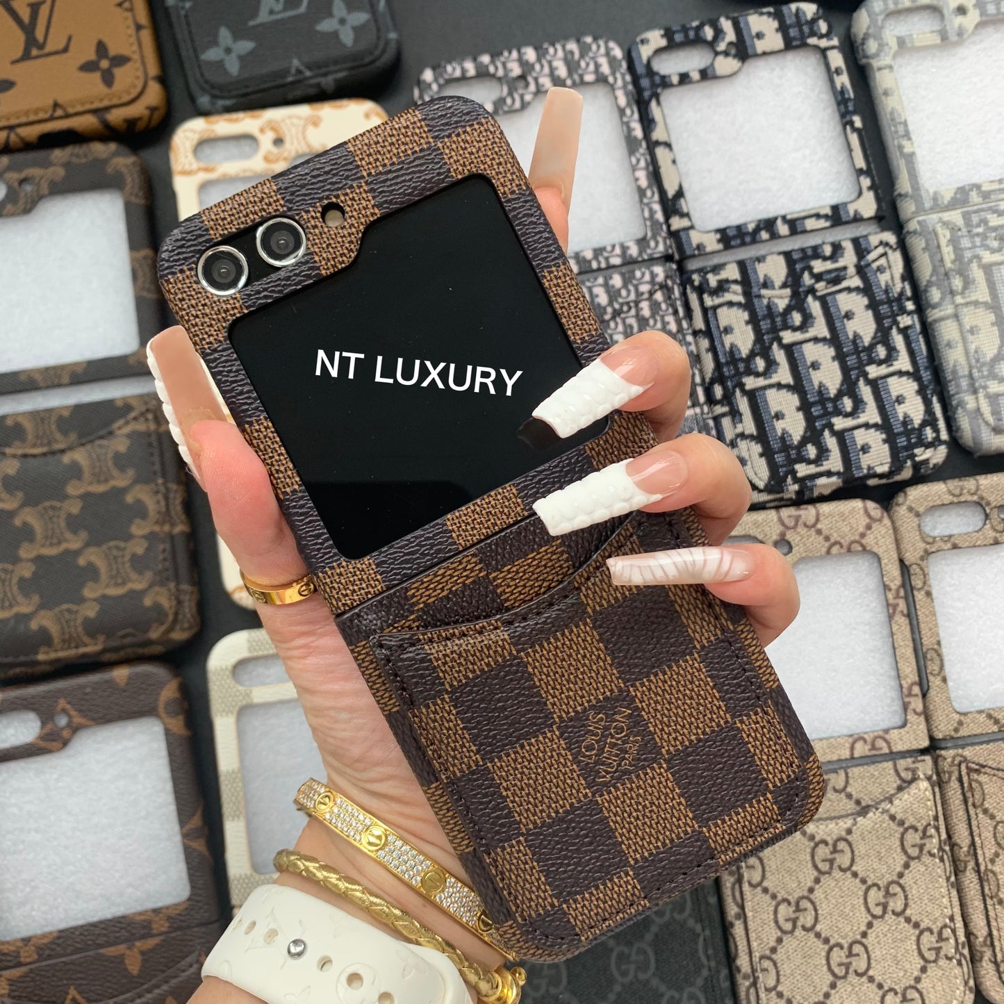 Vintage Floral Case For Z-Flip Series with Pocket (Brown Latticed)