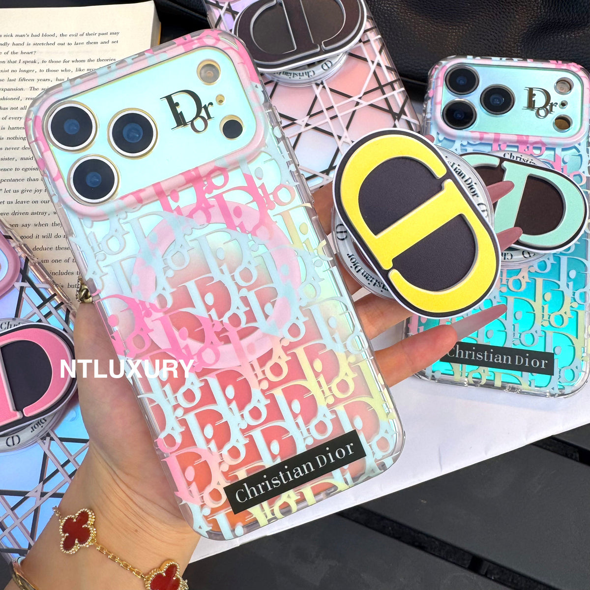 Chameleon Dove Magsafe Phone Case with CD Holder