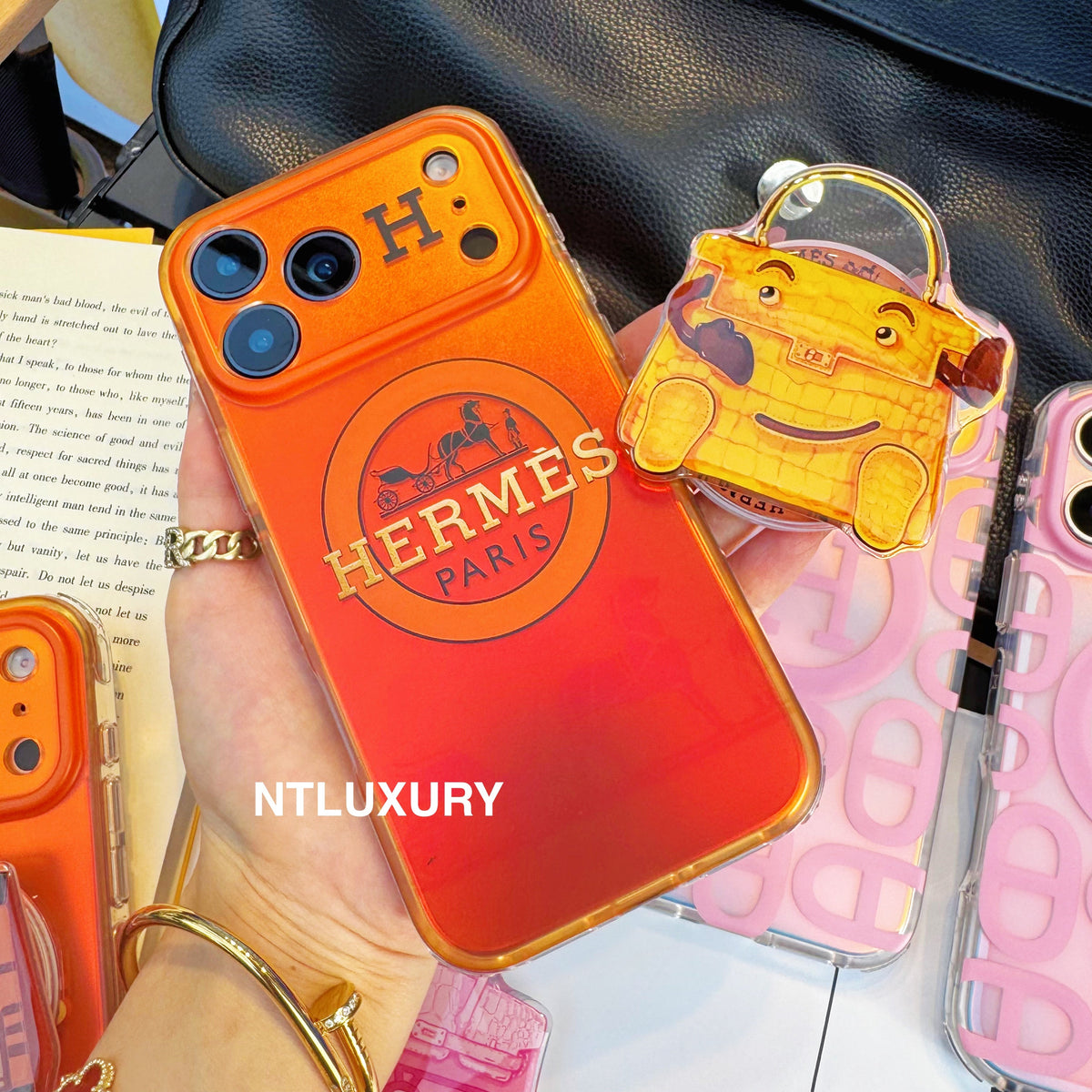 Chameleon Horse Magsafe Phone Case with Doll Bag Holder