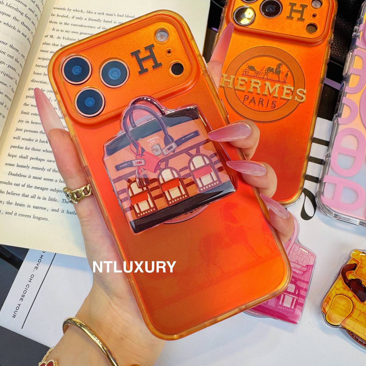 Chameleon Horse Magsafe Phone Case with Doll Bag Holder