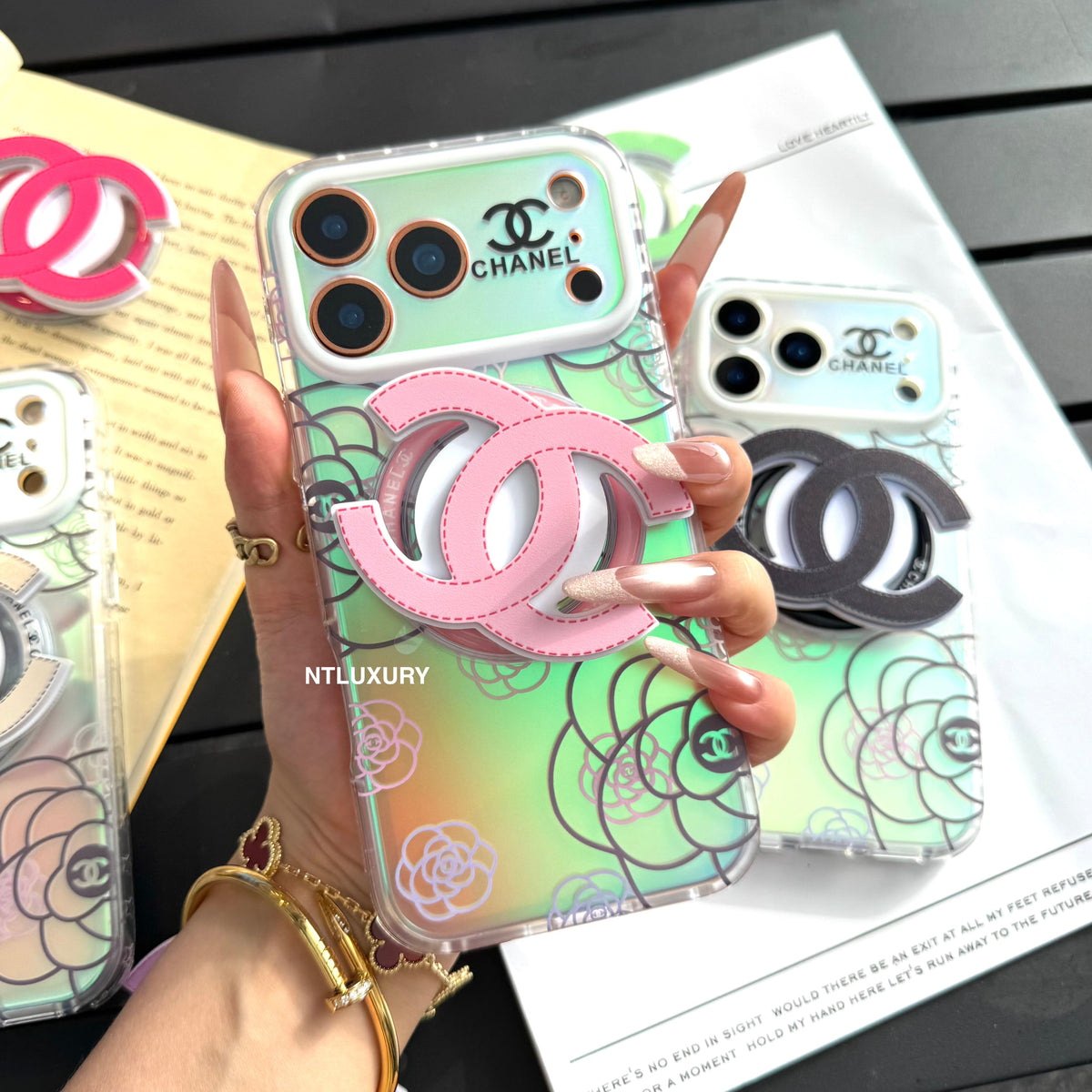 Chameleon Flower Magsafe Phone Case with CC Holder