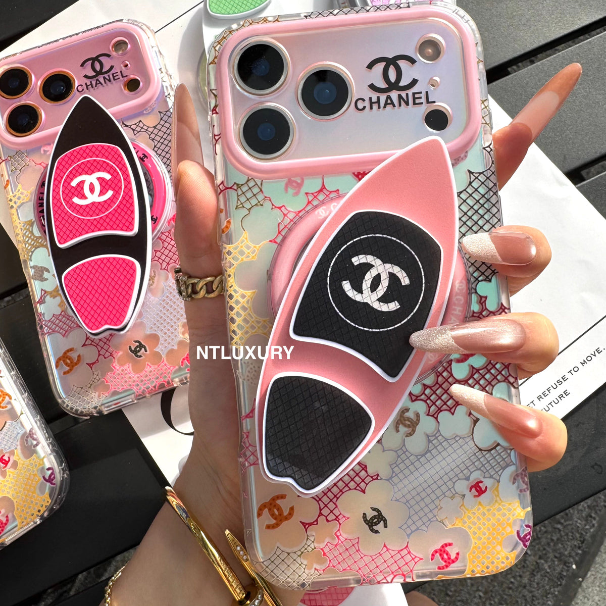 Chameleon Colorful CC Magsafe Phone Case with Skateboard Holder