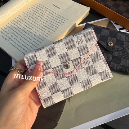 Traditional Design Love Cute Wallet (Black & White)