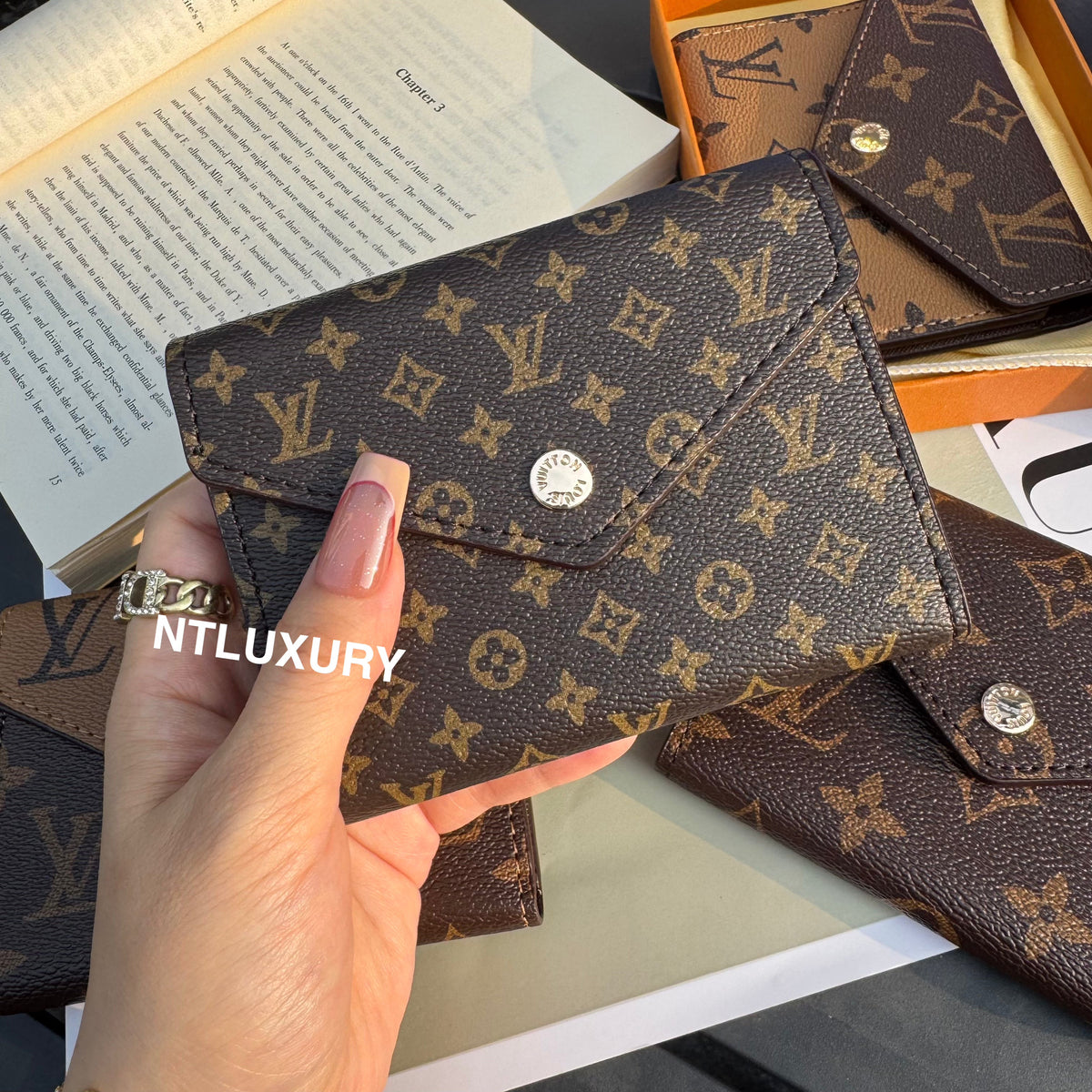 Traditional Design Love Cute Wallet (Traditional)