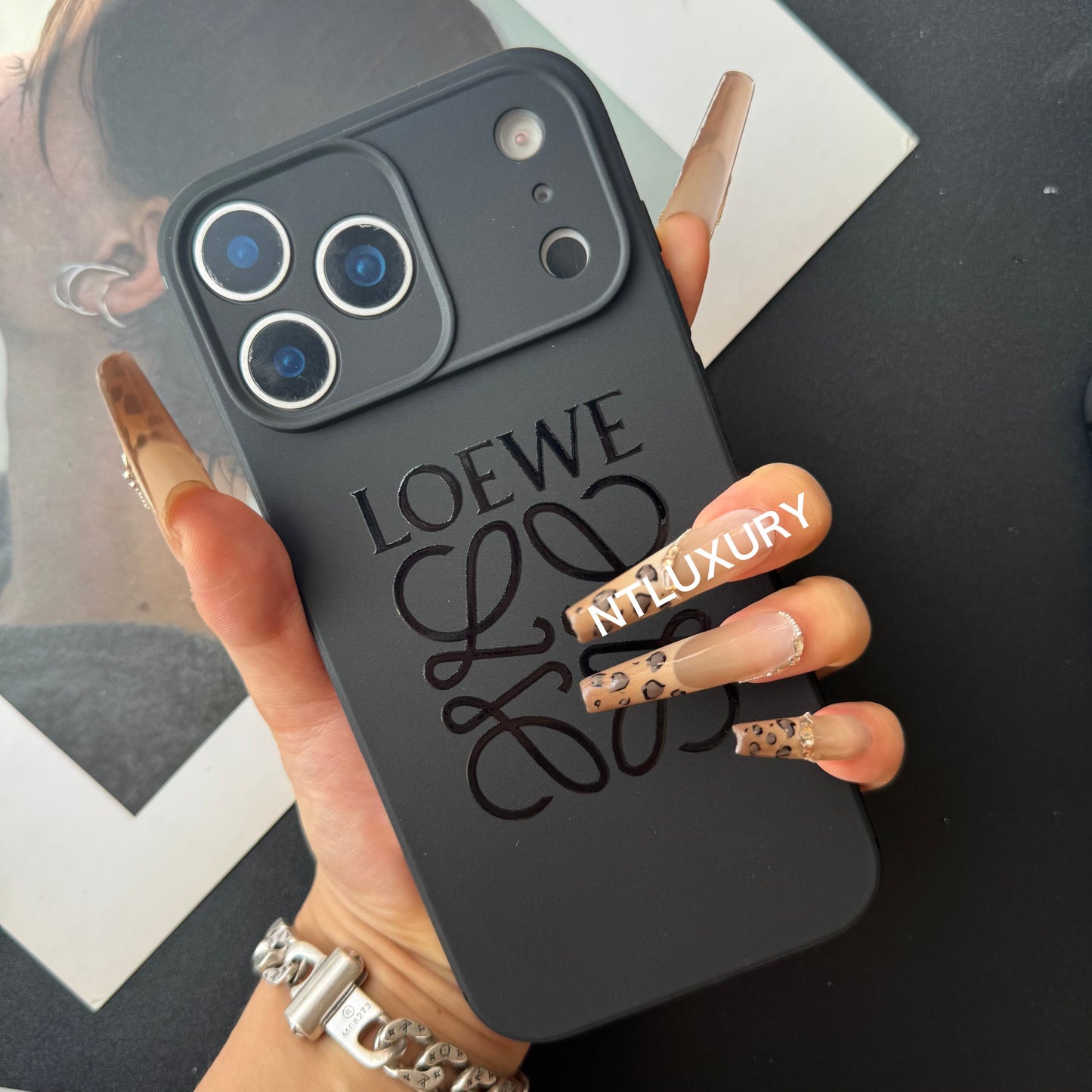 Black Trendy Phone Case ( L )