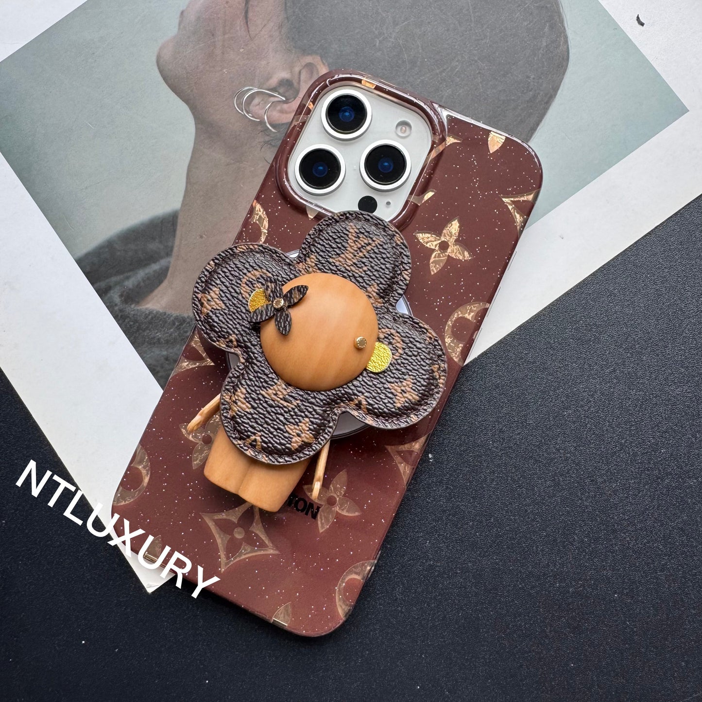 VV Doll Love Phone Case with Magsafe Holder