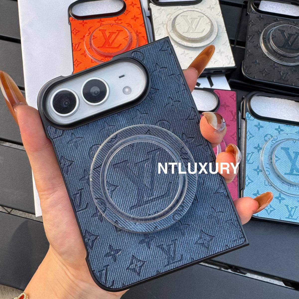Funda de teléfono colorida de mezclilla con diseño de chica y corazón para iPhone Duo con soporte MagSafe