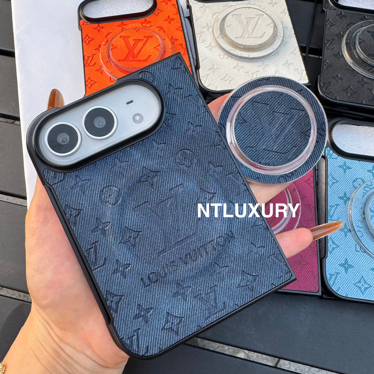 Funda de teléfono colorida de mezclilla con diseño de chica y corazón para iPhone Duo con soporte MagSafe