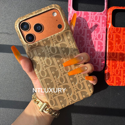 Cover colorata e creativa per telefono con colomba