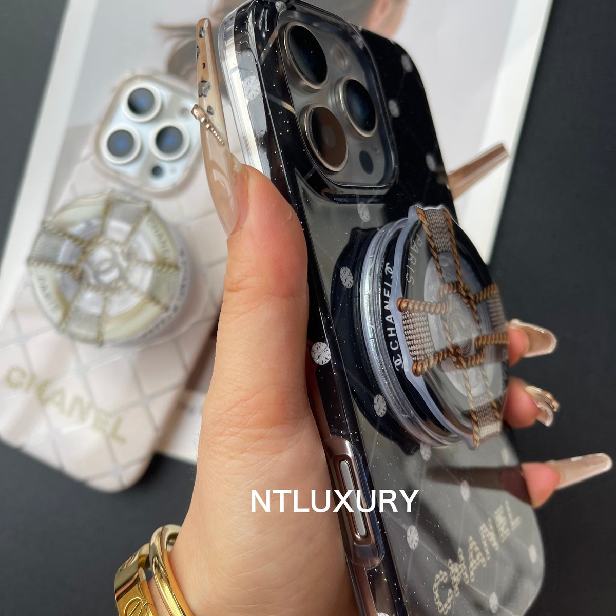 Circle Girl MagSafe Phone Case with MagSafe Holder