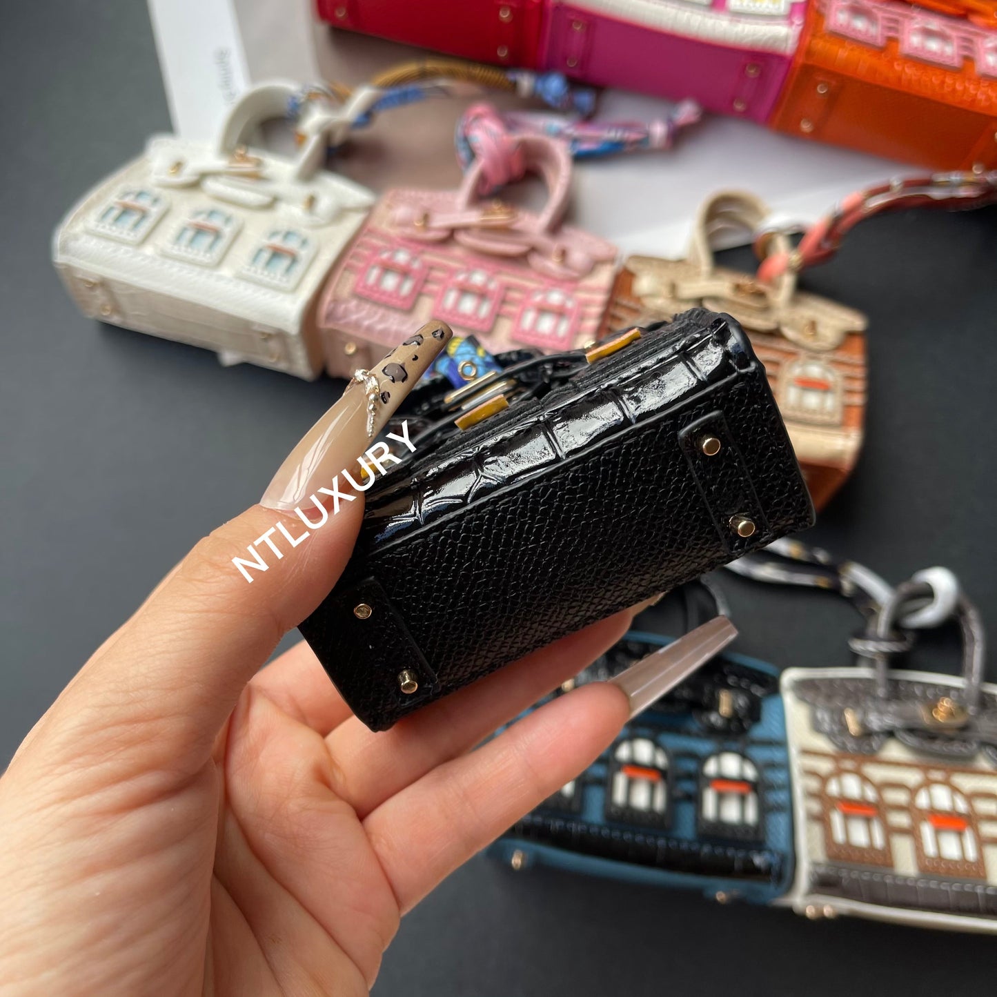 Cute Mini House Pendant (Black)