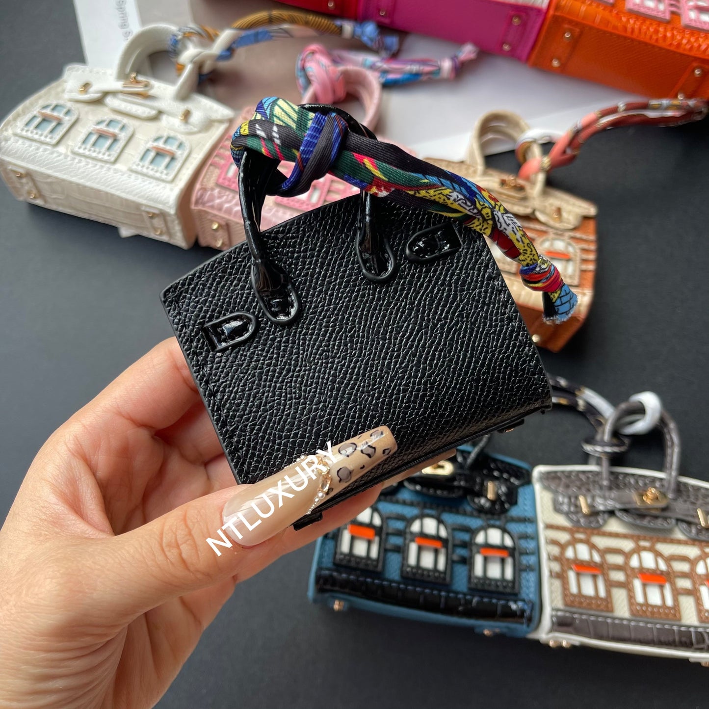 Cute Mini House Pendant (Black)