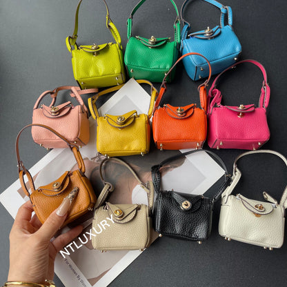 Casetta Leendy per ragazze, ciondolo carino Minimal (Marrone)