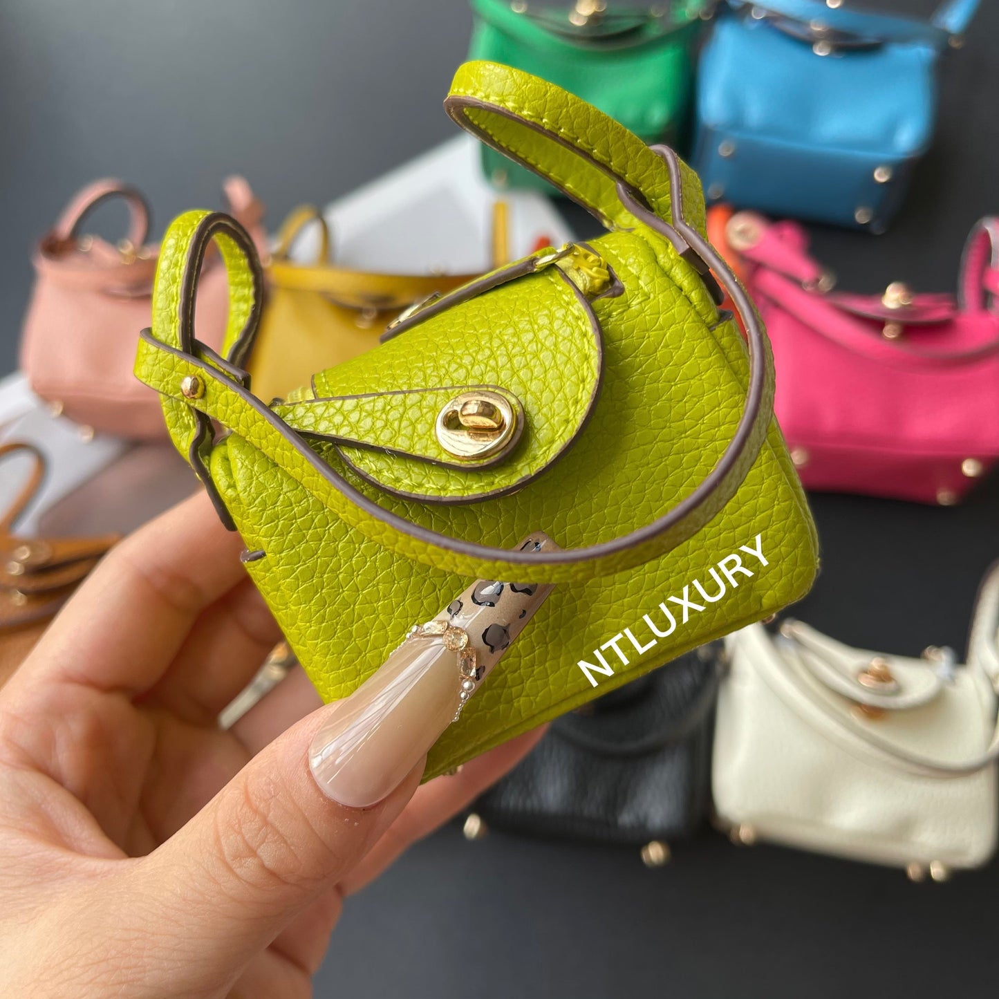 Cute Leendy Girl Minimum Cute Pendant