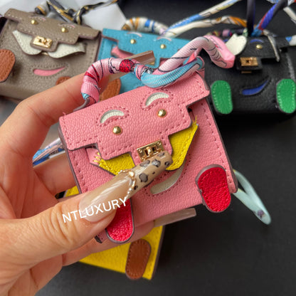 Colgante mínimo de muñeca linda (Rosa)