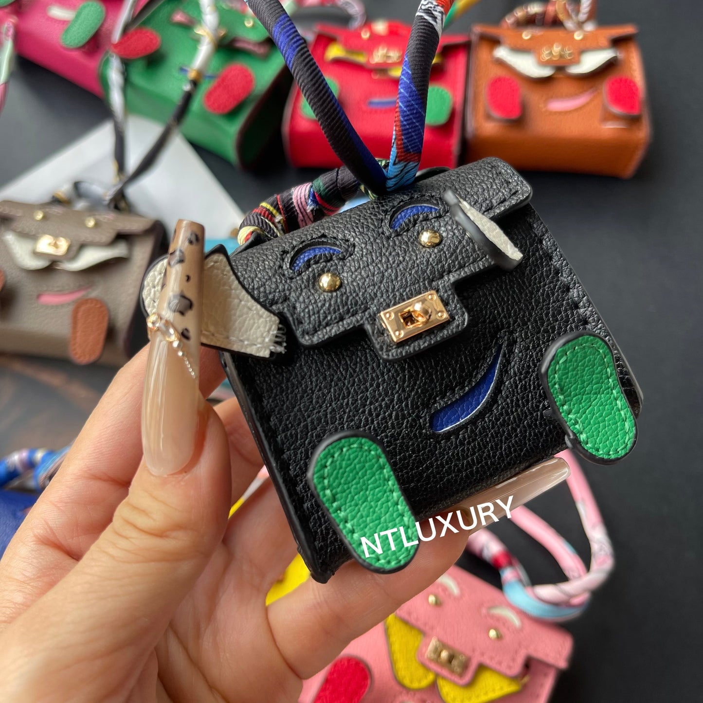 Cute Doll Minimum Cute Pendant (Black)