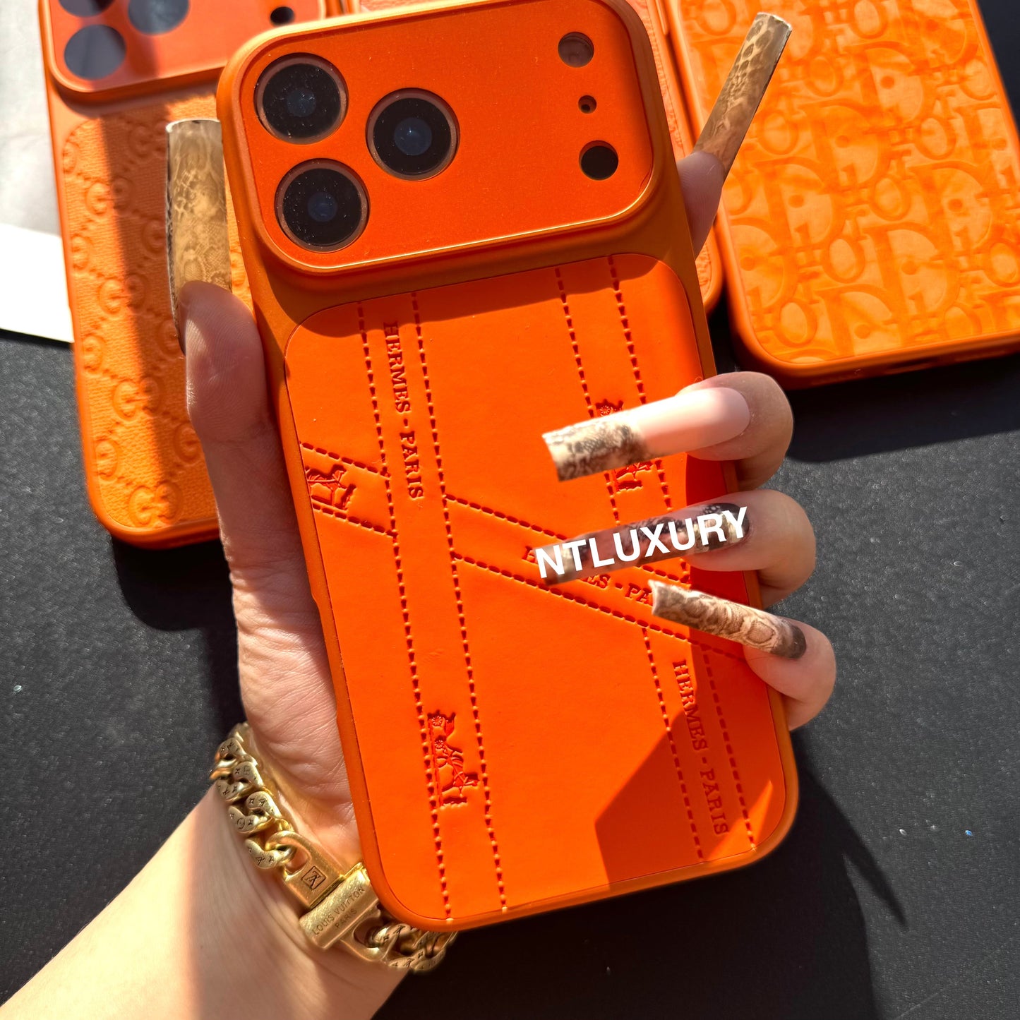 Orangensaft-Handyhülle im ausgefallenen Design