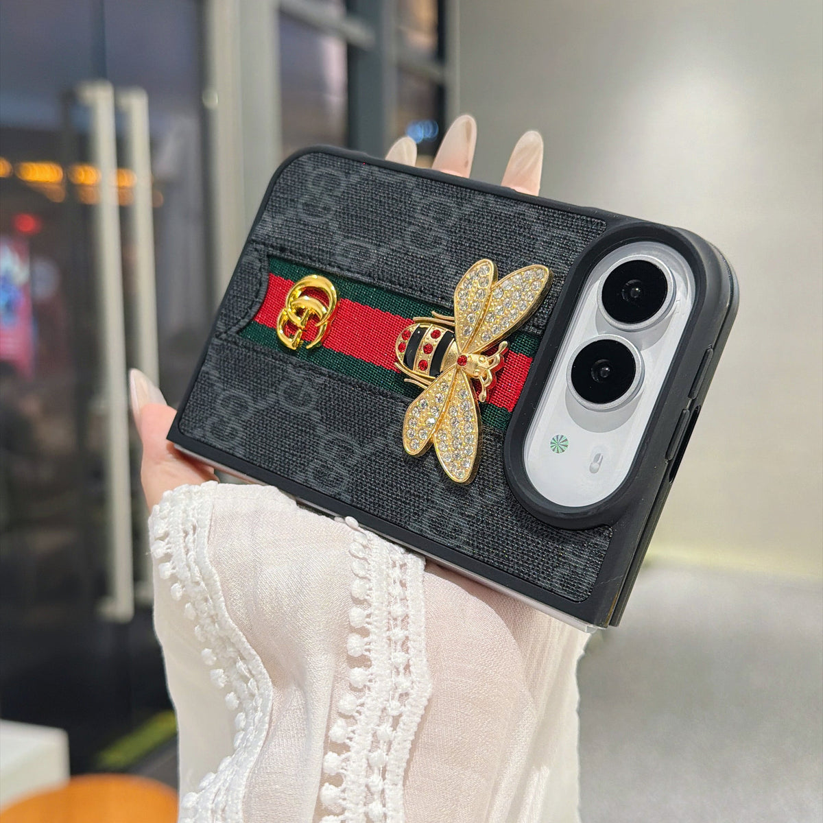 Traditional Good Bee Phone Case For iPhone Duo
