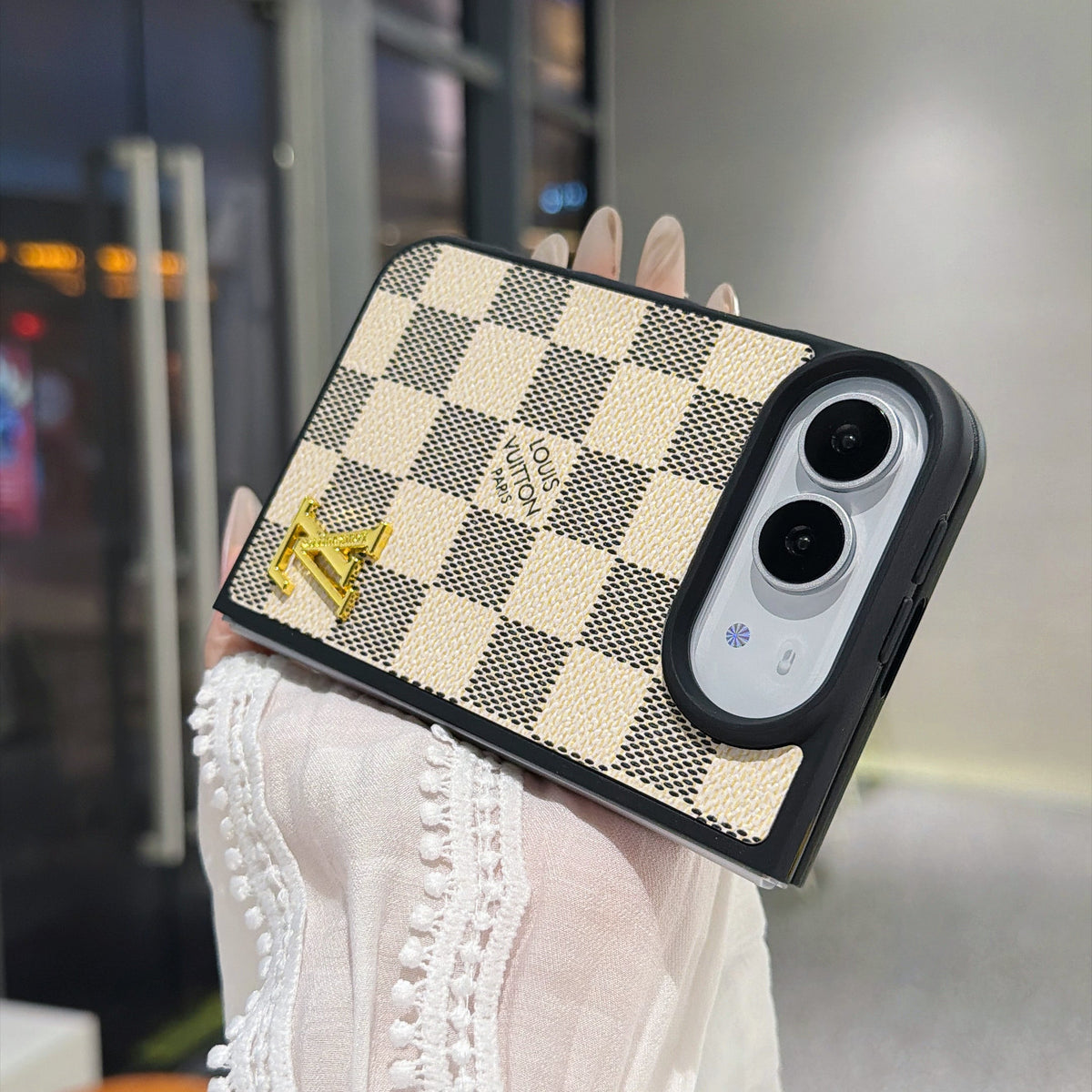 Traditional Love Phone Case For iPhone Duo With Metal