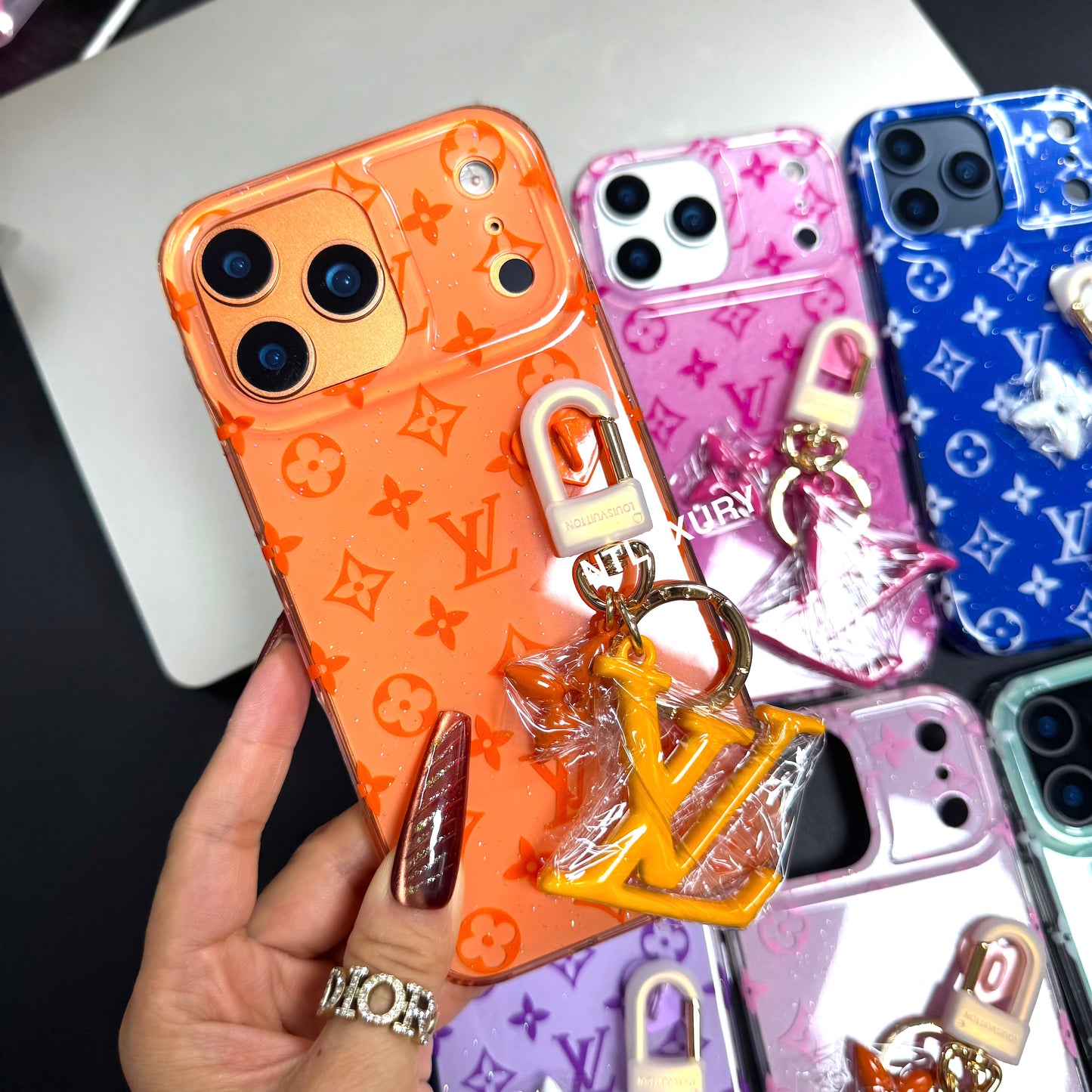 Fresh Summer Love Phone Case With Love Chain