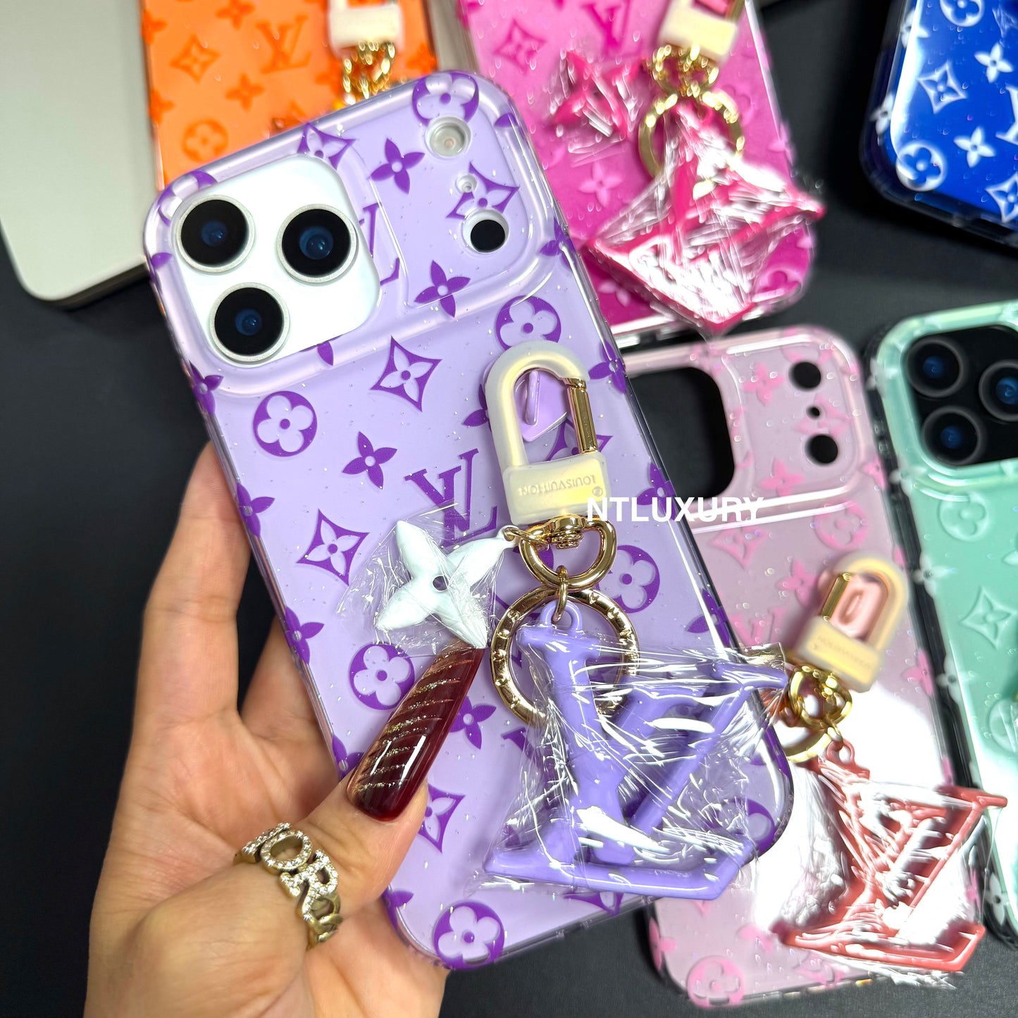 Fresh Summer Love Phone Case With Love Chain