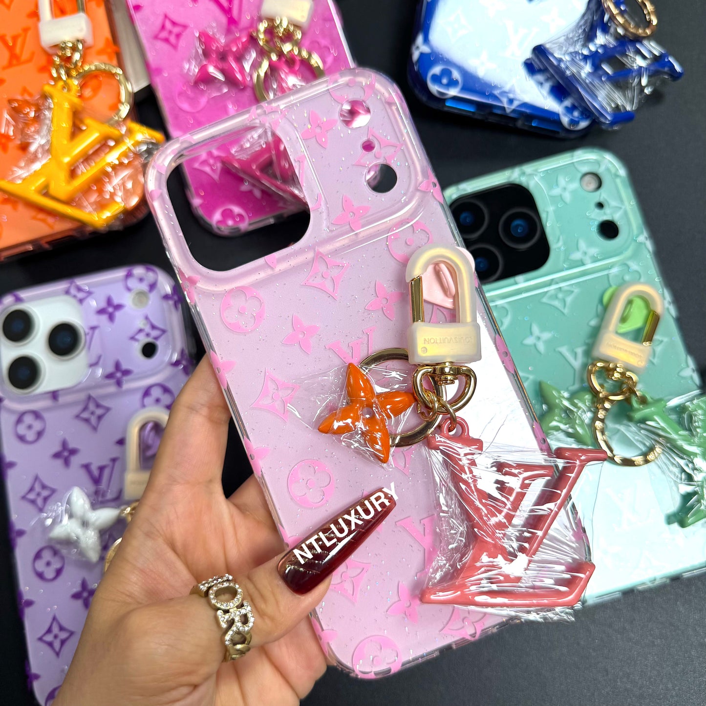 Fresh Summer Love Phone Case With Love Chain
