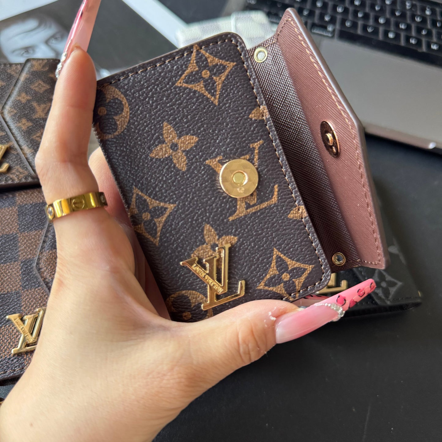 Curved Edge Love Tri-Fold Wallet