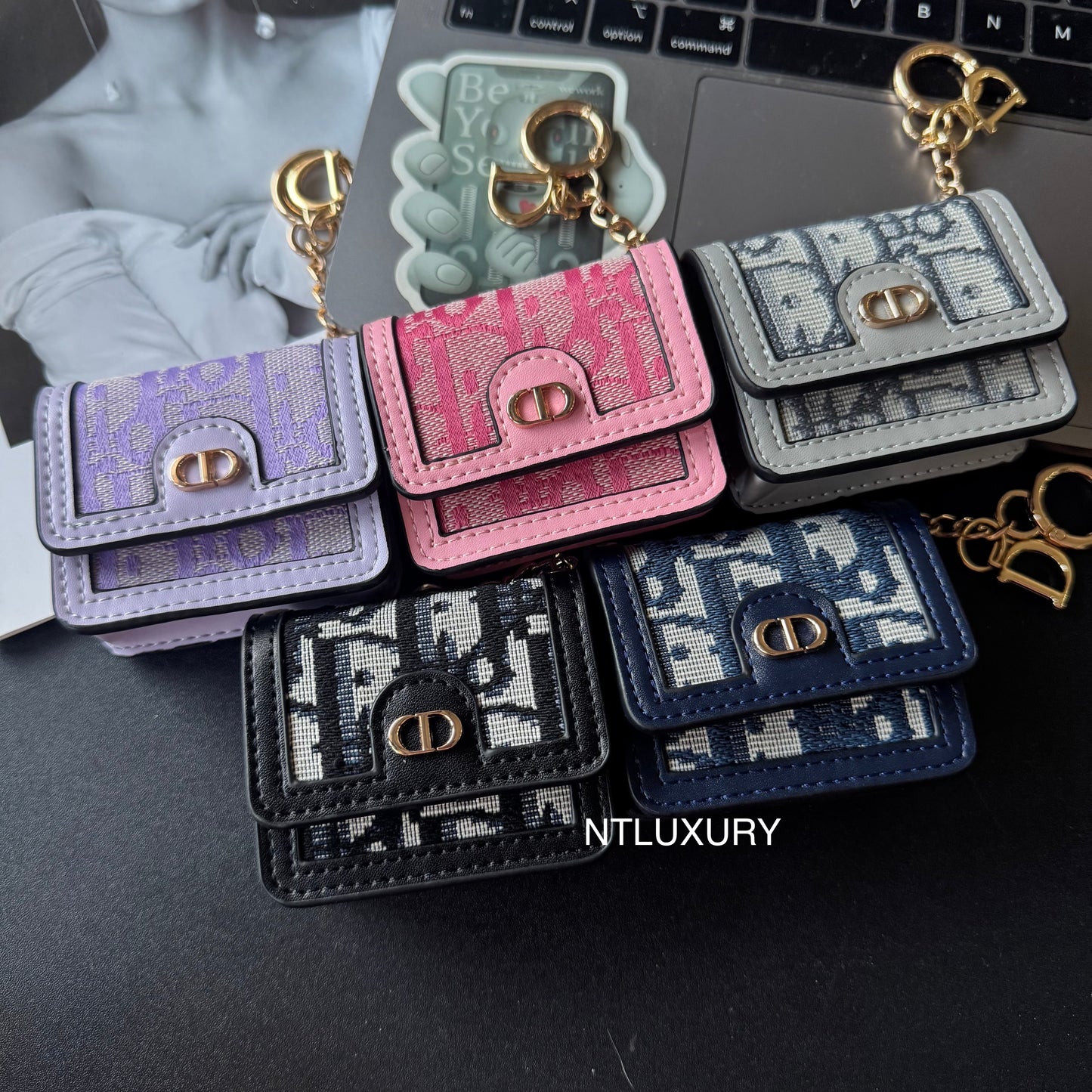 CD Design Airpods Case (Universal)