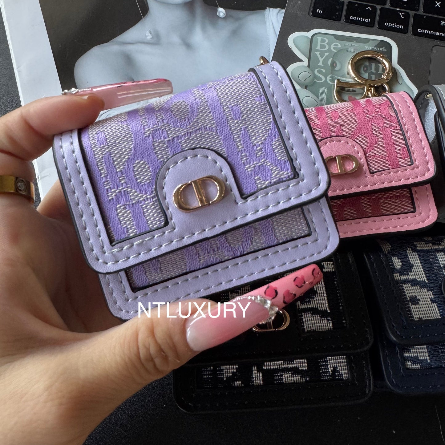 CD Design Airpods Case (Universal)