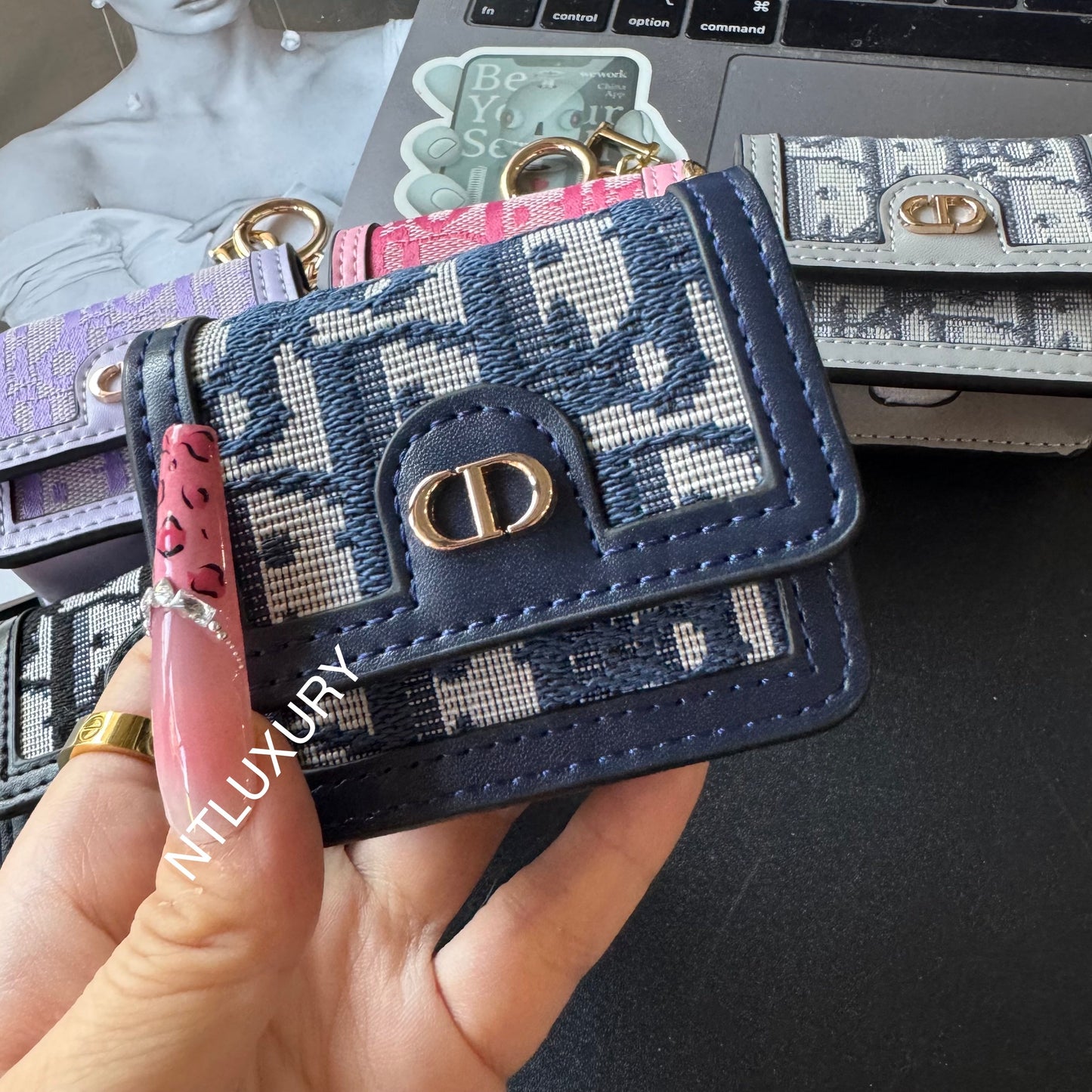CD Design Airpods Case (Universal)