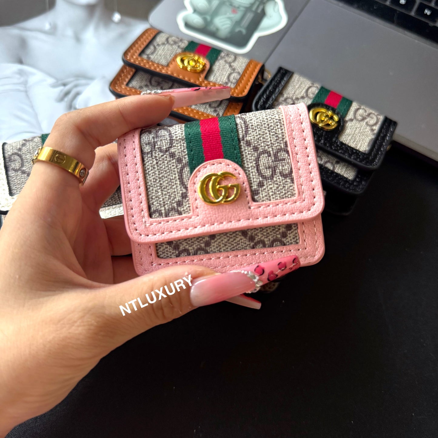 Good Design Airpods Case (Universal)