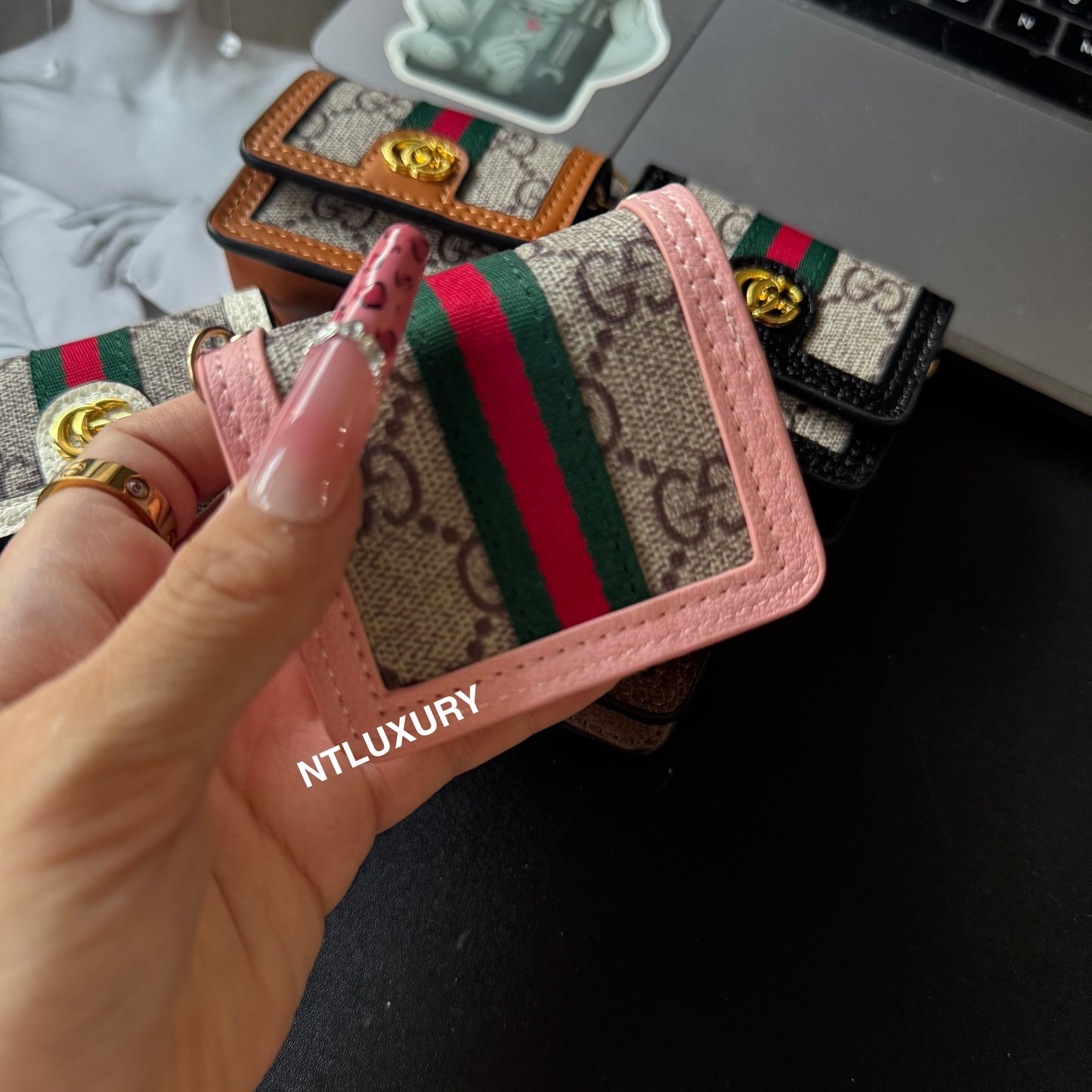 Good Design Airpods Case (Universal)