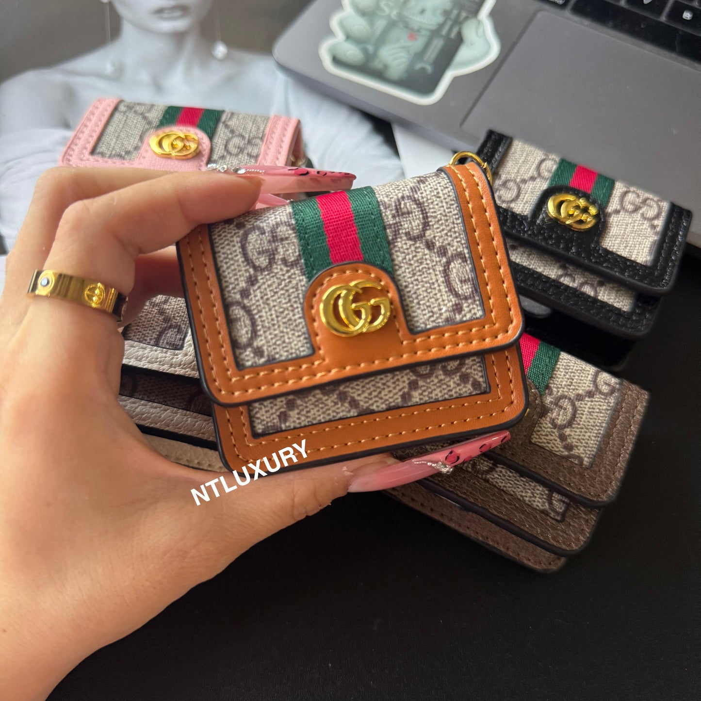 Good Design Airpods Case (Universal)