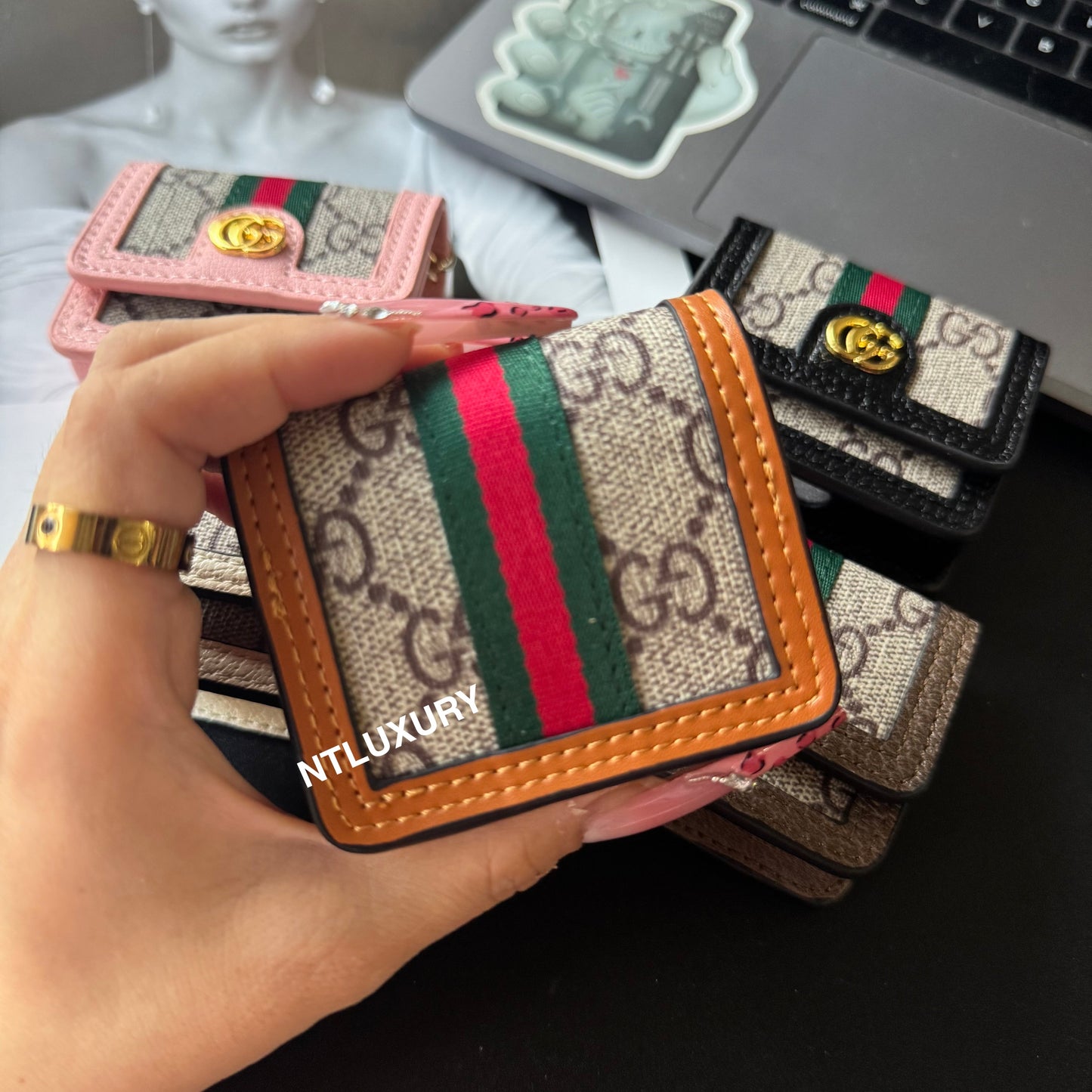 Good Design Airpods Case (Universal)