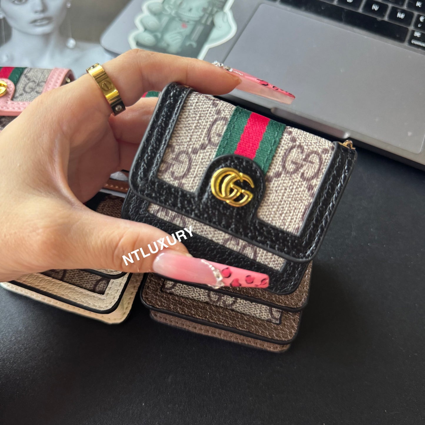 Good Design Airpods Case (Universal)