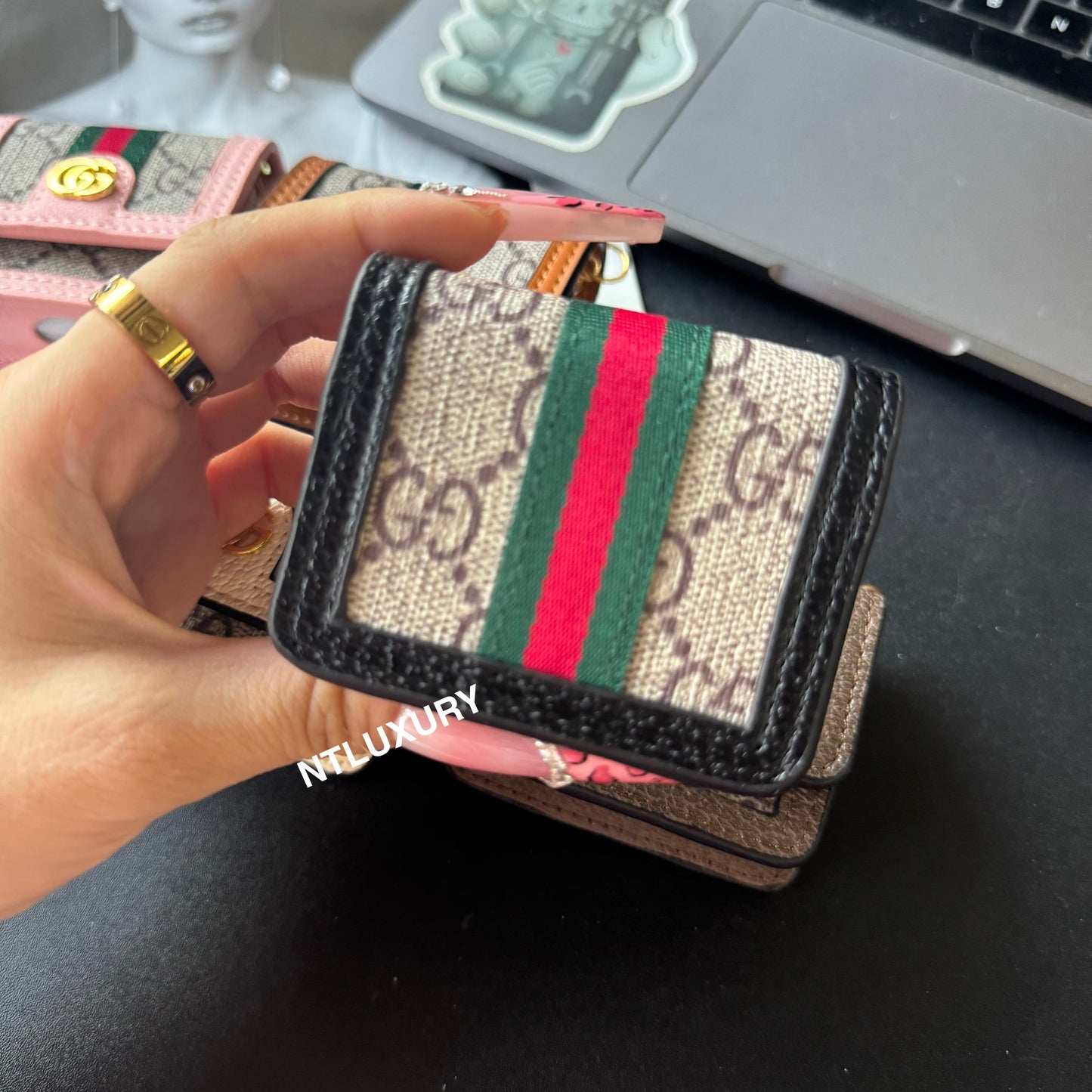 Good Design Airpods Case (Universal)