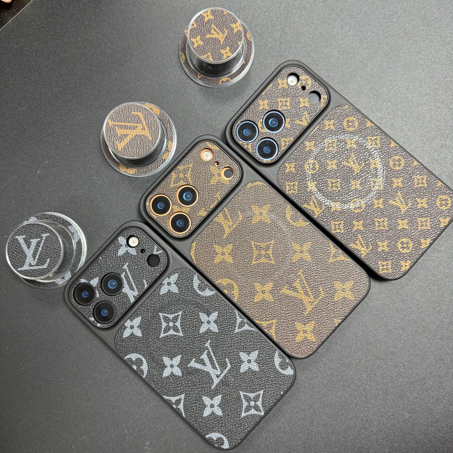Chic Traditional Love Design Phone Case with Magsafe Holder