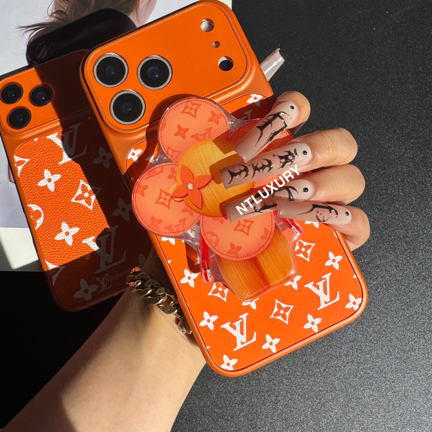 Traditional Juice Magsafe Case with Holder (Orange Love)