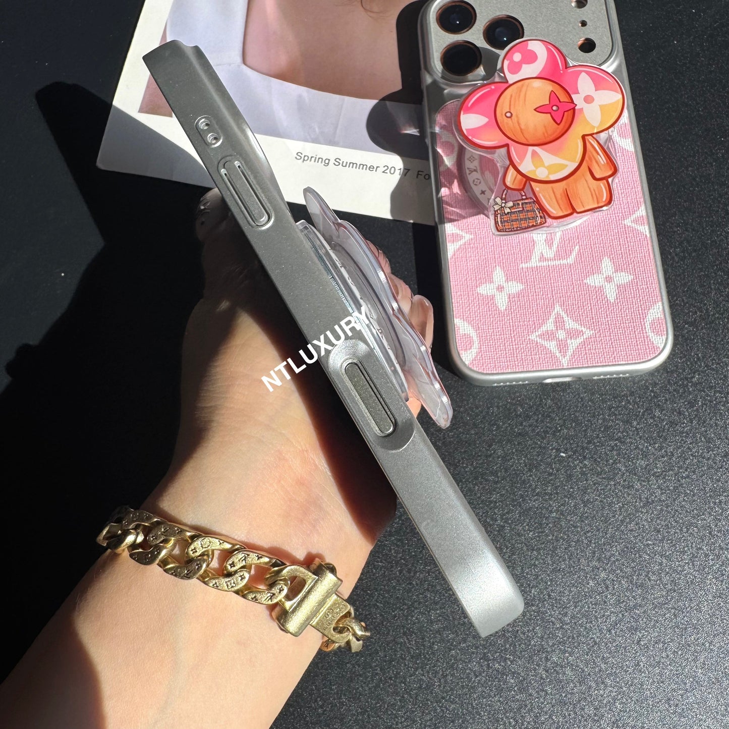 Traditional Juice Magsafe Case with Holder (Pink Doll)