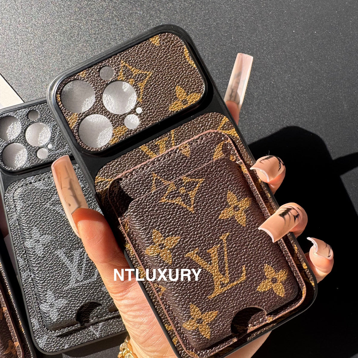 Design fantaisie traditionnel avec porte-cartes MagSafe