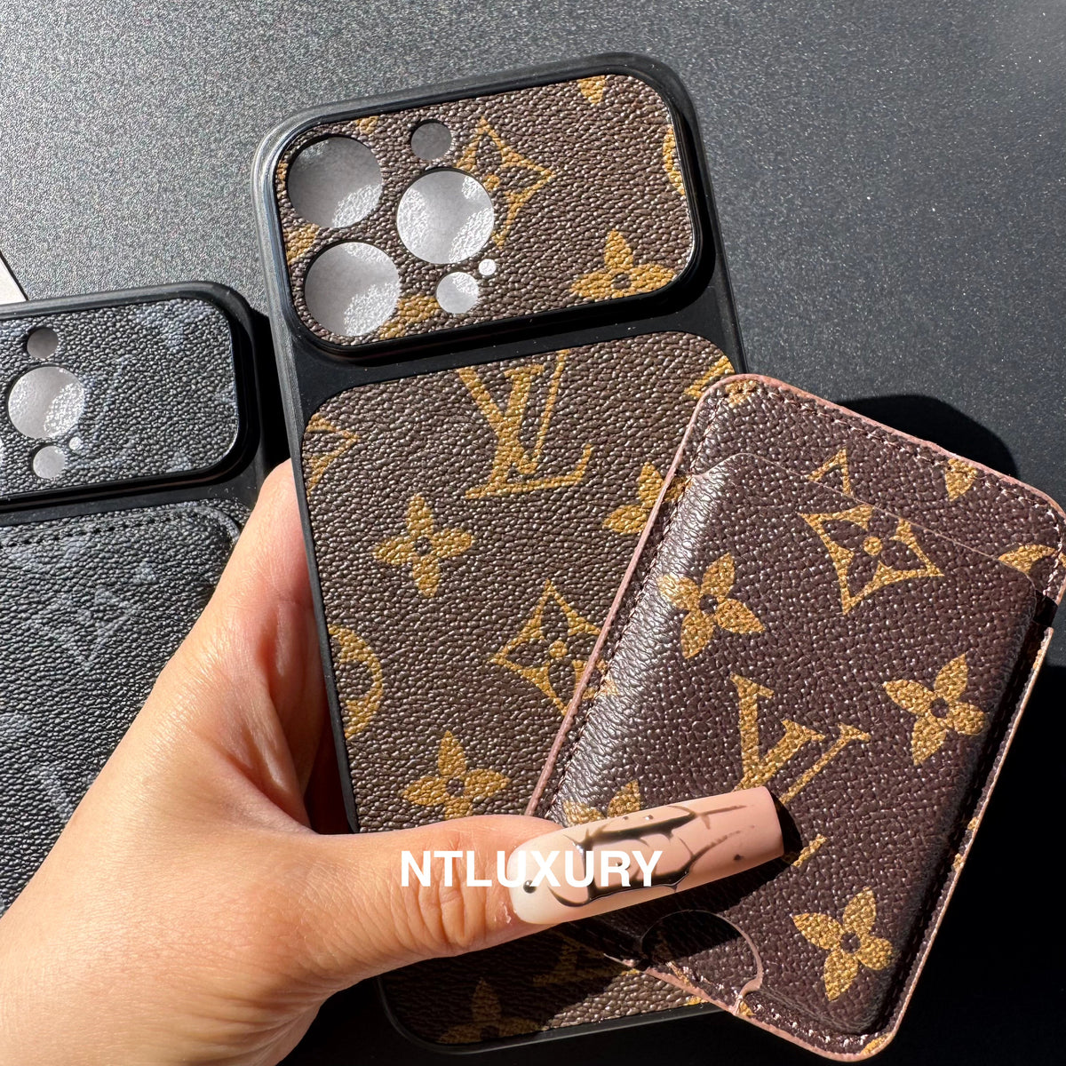 Design fantaisie traditionnel avec porte-cartes MagSafe